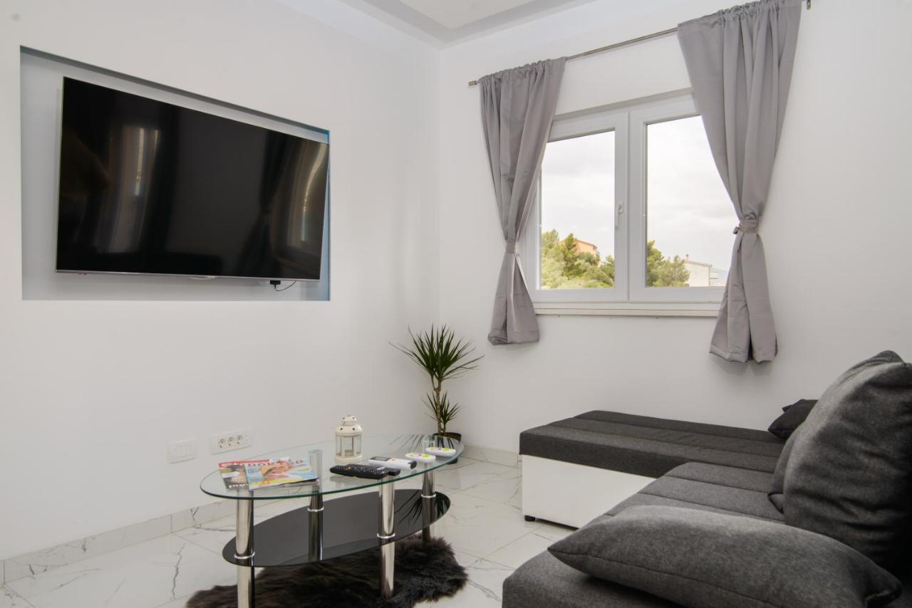 טרוגיר Apartments Pelja מראה חיצוני תמונה
