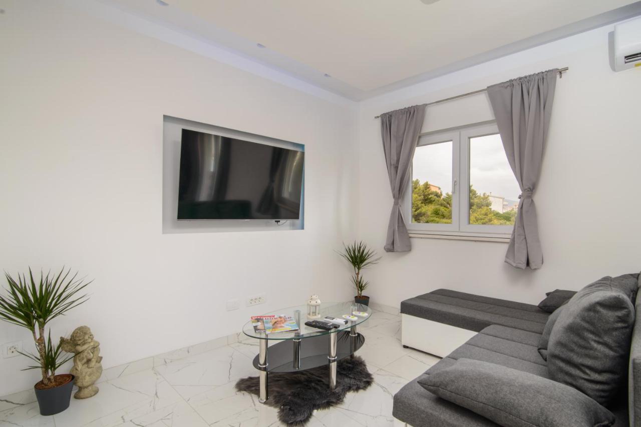 טרוגיר Apartments Pelja מראה חיצוני תמונה