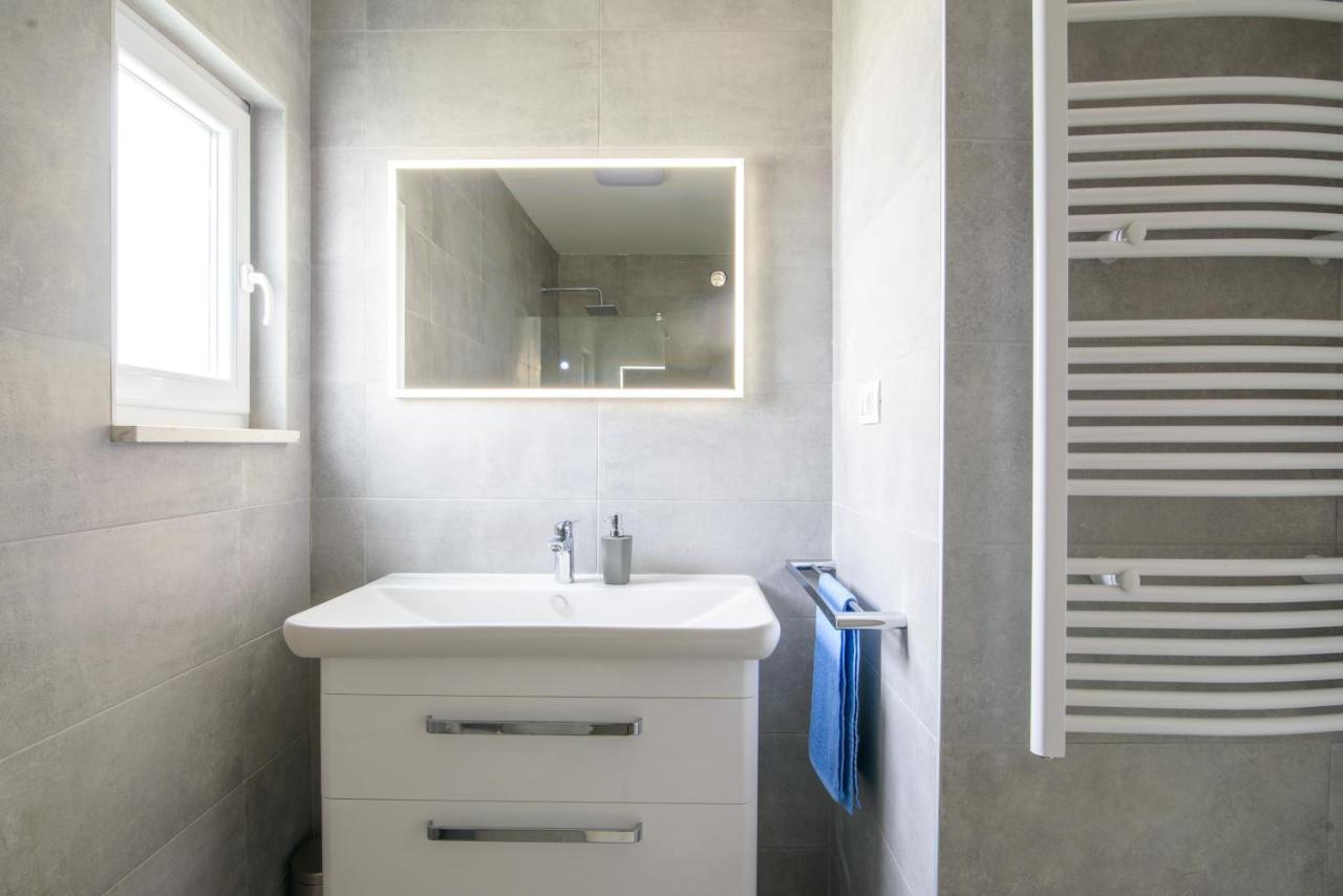 טרוגיר Apartments Pelja מראה חיצוני תמונה