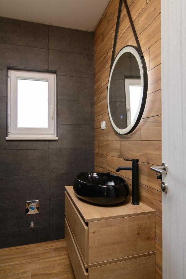 טרוגיר Apartments Pelja מראה חיצוני תמונה